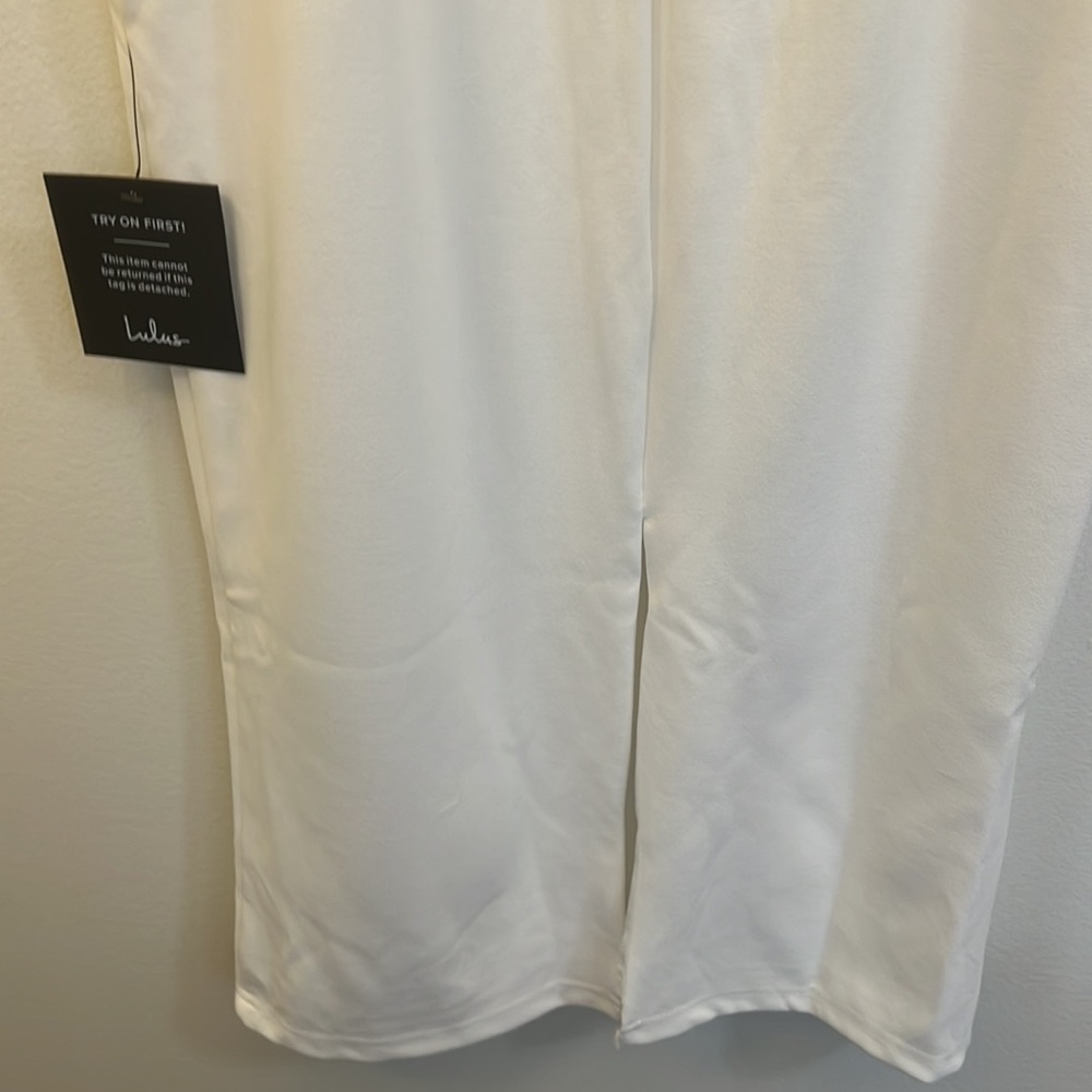 White midi dress with bows on the back - Picture 8 of 12